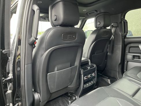 Used 2021 Land Rover Defender 110 X-Dynamic HSE image 36