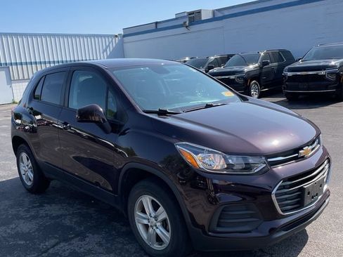 Used 2020 Chevrolet Trax LS w/ Tint and Cruise Package AWD/4WD image 4
