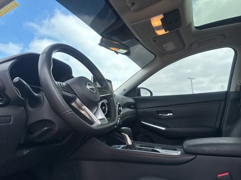 Certified 2025 Nissan Sentra SR w/ SR Premium Package image 37