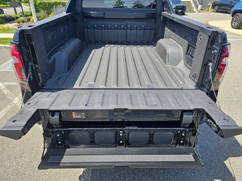 Used 2025 Chevrolet Silverado EV RST AWD/4WD image 13