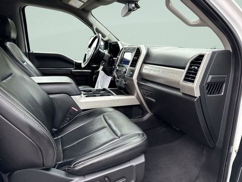 Certified 2021 Ford F250 Lariat w/ Lariat Value Package image 22