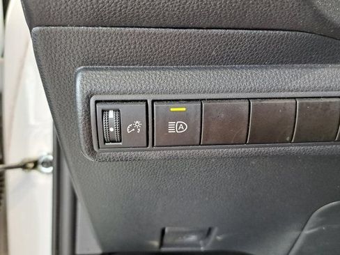 Used 2024 Toyota Corolla LE FWD image 13