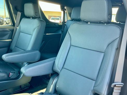 Used 2024 Chevrolet Tahoe Z71 w/ Luxury Package image 27