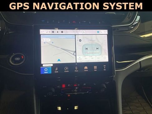 Used 2024 Jeep Grand Cherokee Trailhawk image 18