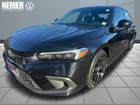 Used 2023 Honda Civic Sport image 1