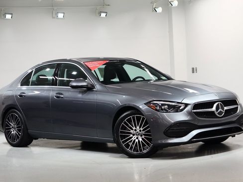 Used 2025 Mercedes-Benz C 300 4MATIC Sedan image 2