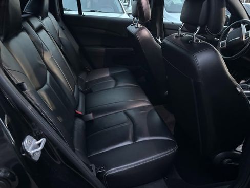 Used 2011 Chrysler 200 Limited FWD image 10