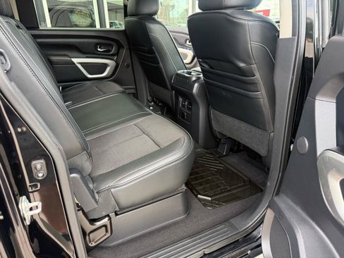 Used 2017 Nissan Titan PRO-4X AWD/4WD image 17