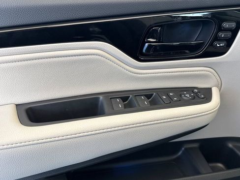 New 2026 Honda Odyssey Elite image 8