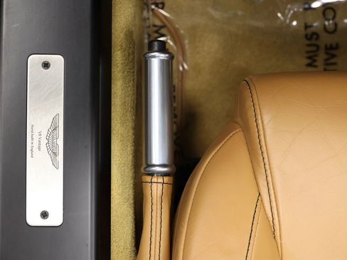 Used 2012 Aston Martin V8 Vantage V8 Convertible 2D image 14