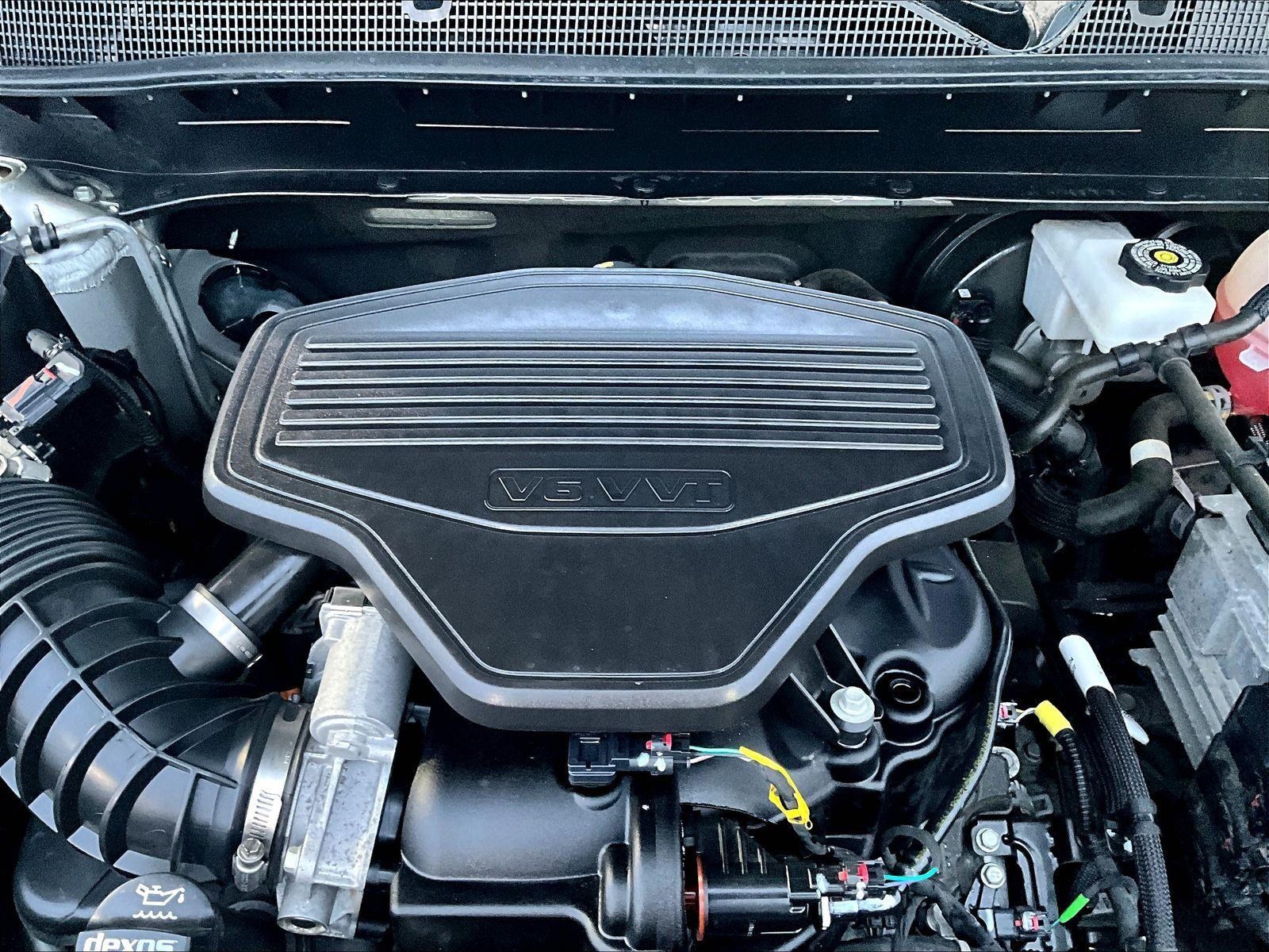 Used 2020 Chevrolet Blazer LT FWD image 30