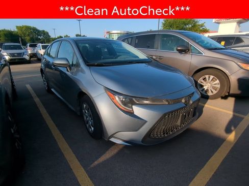 Used 2020 Toyota Corolla LE FWD image 3