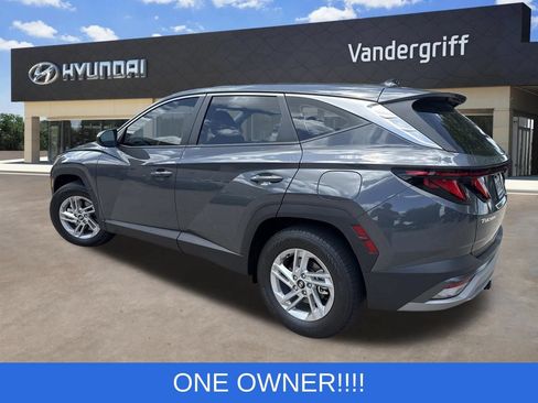 Used 2025 Hyundai Tucson SE FWD image 2