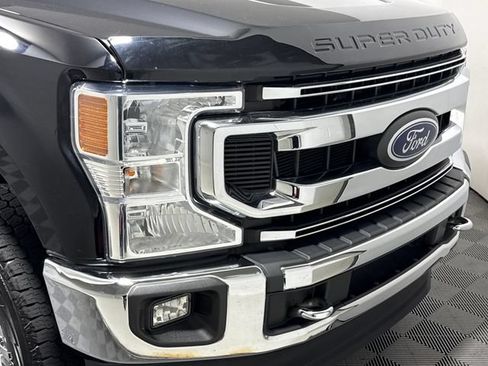 Certified 2022 Ford F250 XLT w/ XLT Premium Package AWD/4WD image 12