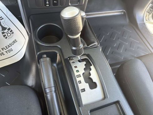 Used 2007 Toyota FJ Cruiser 4WD image 31