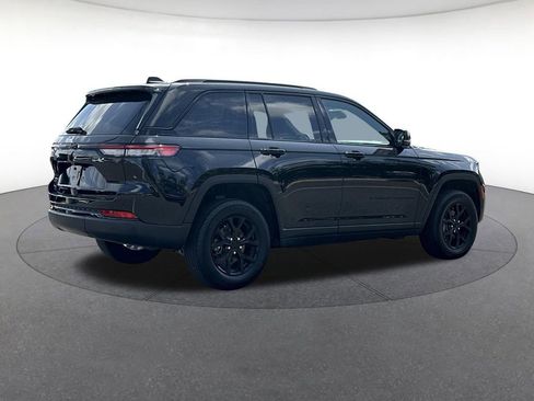 Certified 2025 Jeep Grand Cherokee Altitude AWD/4WD image 6