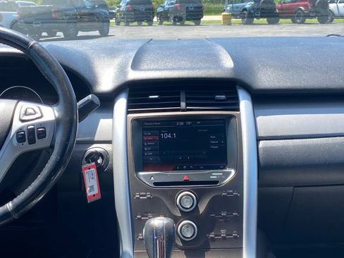 Used 2013 Ford Edge SEL w/ Black-White Styling Pkg FWD image 21