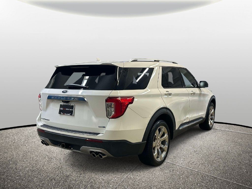 Used 2020 Ford Explorer Platinum w/ Premium Technology Package AWD/4WD image 3