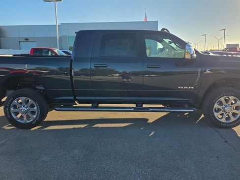 New 2026 RAM 2500 Laramie w/ Sport Appearance Package AWD/4WD image 6