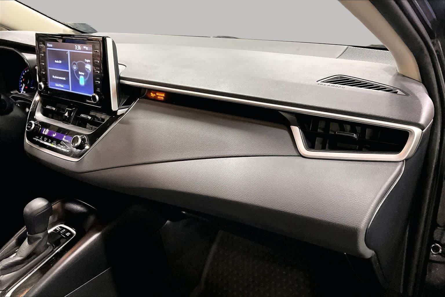 Used 2021 Toyota Corolla LE w/ Carpet Mat Package (TMS) FWD image 17