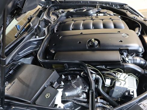 Used 2005 Mercedes-Benz E 320 CDI Sedan image 61