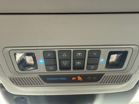 Certified 2022 Ford Explorer XLT w/ Equipment Group 202A AWD/4WD image 33