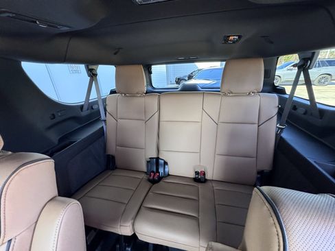 New 2026 Cadillac Escalade ESV Luxury w/ LPO, Radiant Package image 15