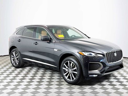 New 2026 Jaguar F-PACE R-Dynamic S image 3
