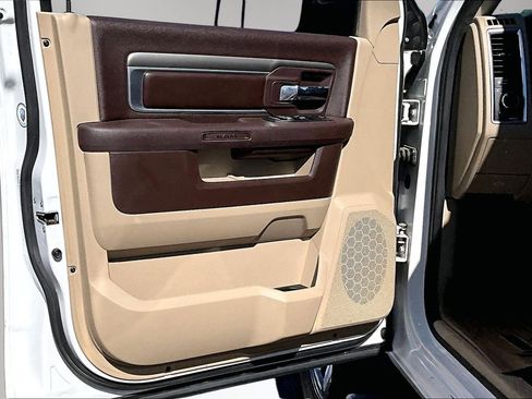 Used 2014 RAM 3500 SLT w/ Luxury Group image 21