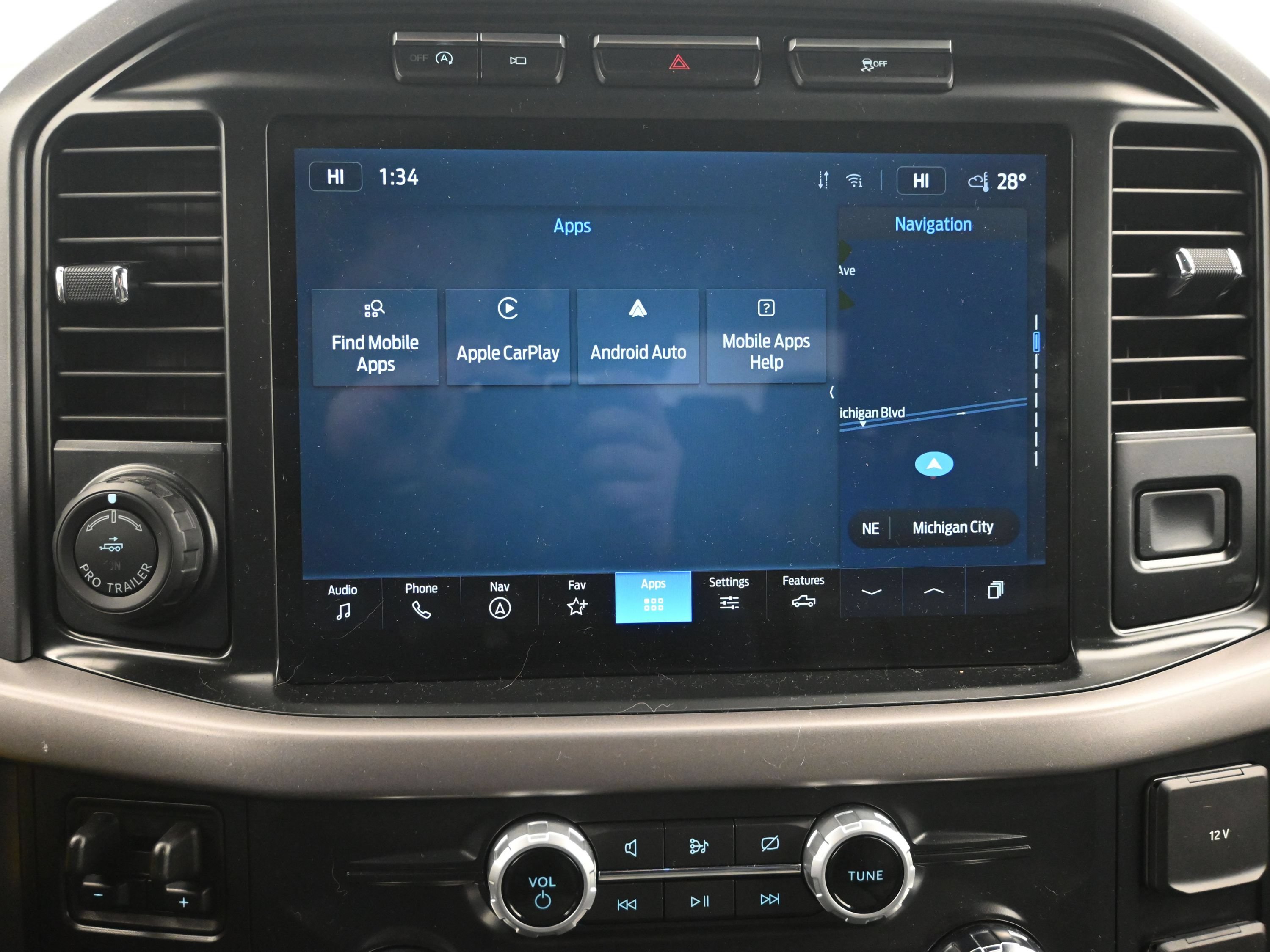 Used 2024 Ford F150 XLT AWD/4WD image 19