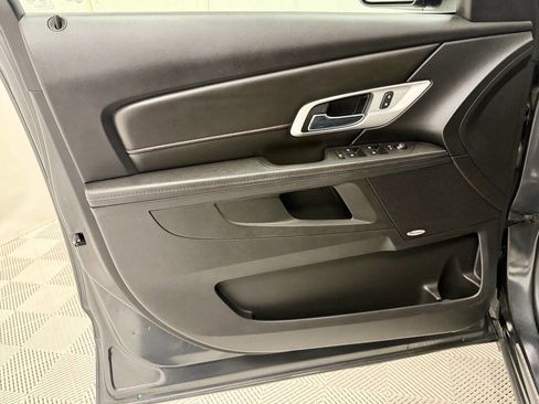 Used 2017 GMC Terrain SLE w/ Driver Alert Package I image 32