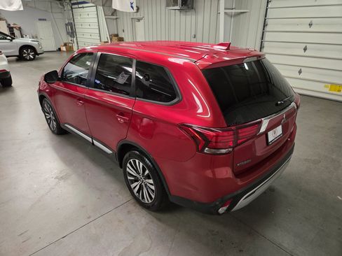 Used 2019 Mitsubishi Outlander SE image 5