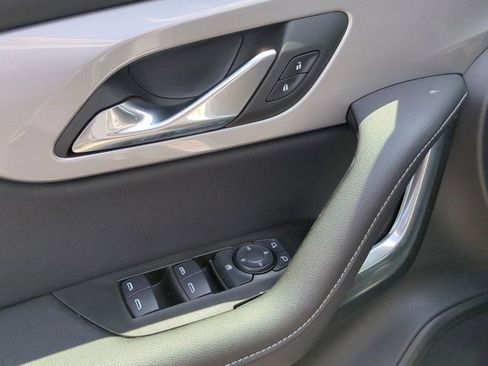 Used 2025 Chevrolet Blazer LT image 23