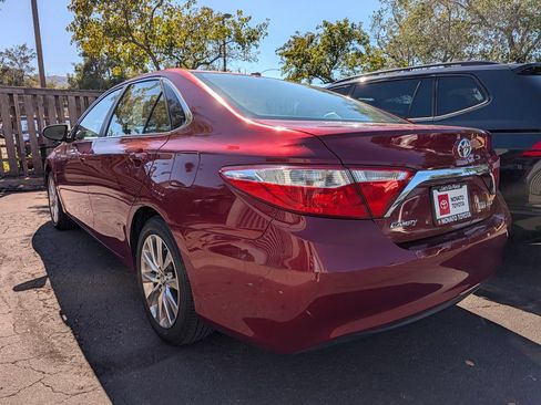 Used 2015 Toyota Camry XLE w/ Moonroof Package FWD image 7