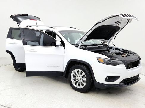 Used 2019 Jeep Cherokee Latitude w/ Popular Appearance Group image 31