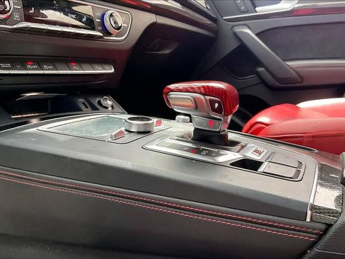 Used 2019 Audi SQ5 Premium Plus AWD/4WD image 16