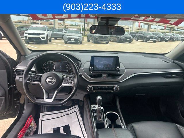 Used 2024 Nissan Altima 2.5 SR FWD image 31