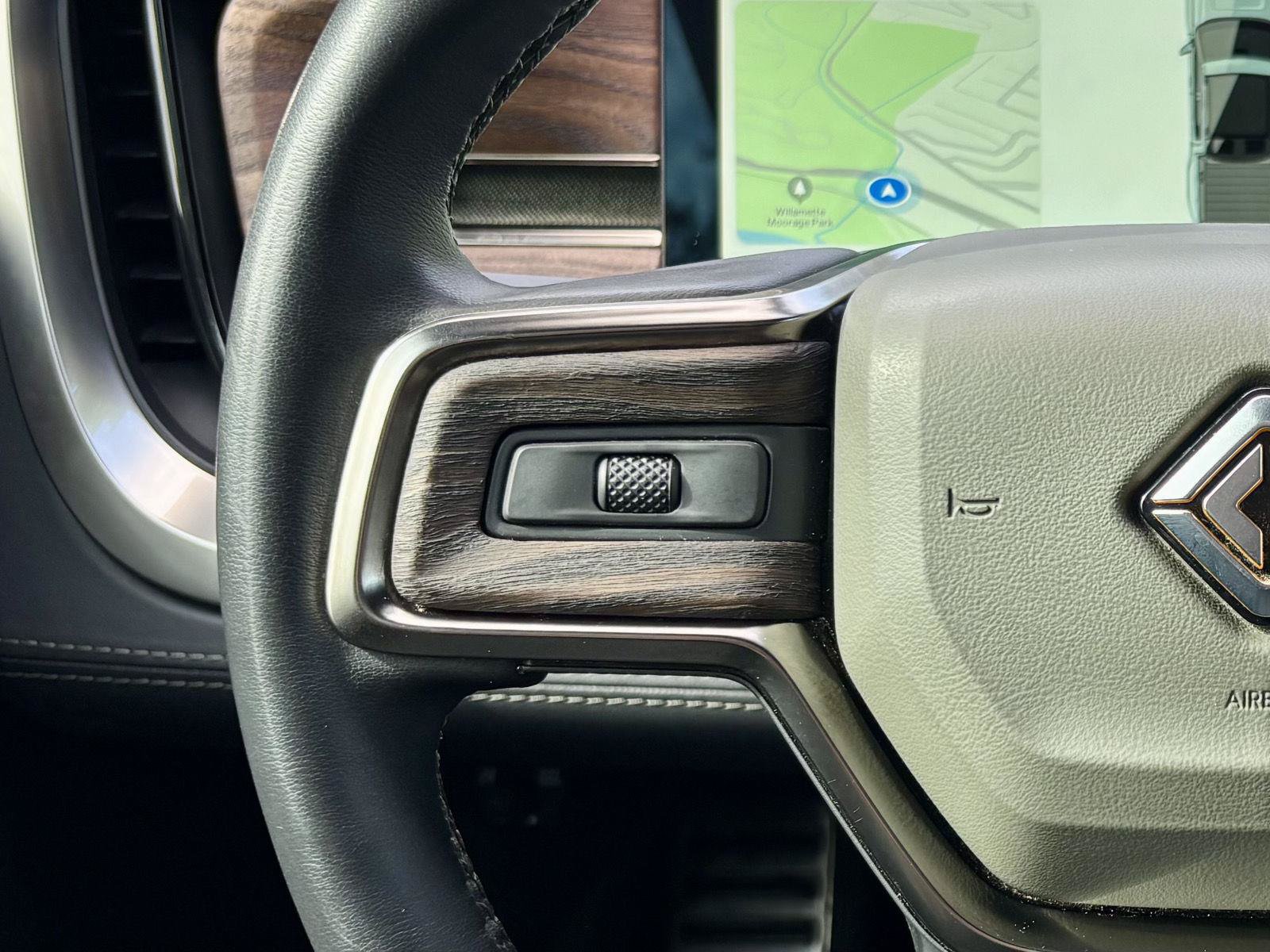 Used 2022 Rivian R1T Adventure AWD/4WD image 27