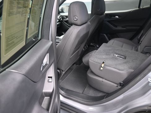 Used 2026 Chevrolet Equinox LT FWD image 17