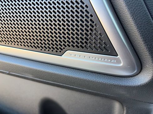 Used 2024 Kia Telluride S image 19