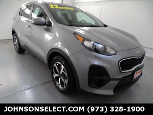 Used 2022 Kia Sportage LX image 1