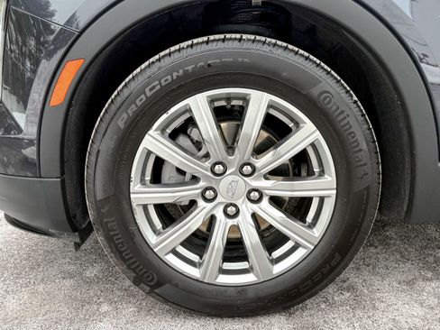 Used 2023 Cadillac XT4 Premium Luxury image 5