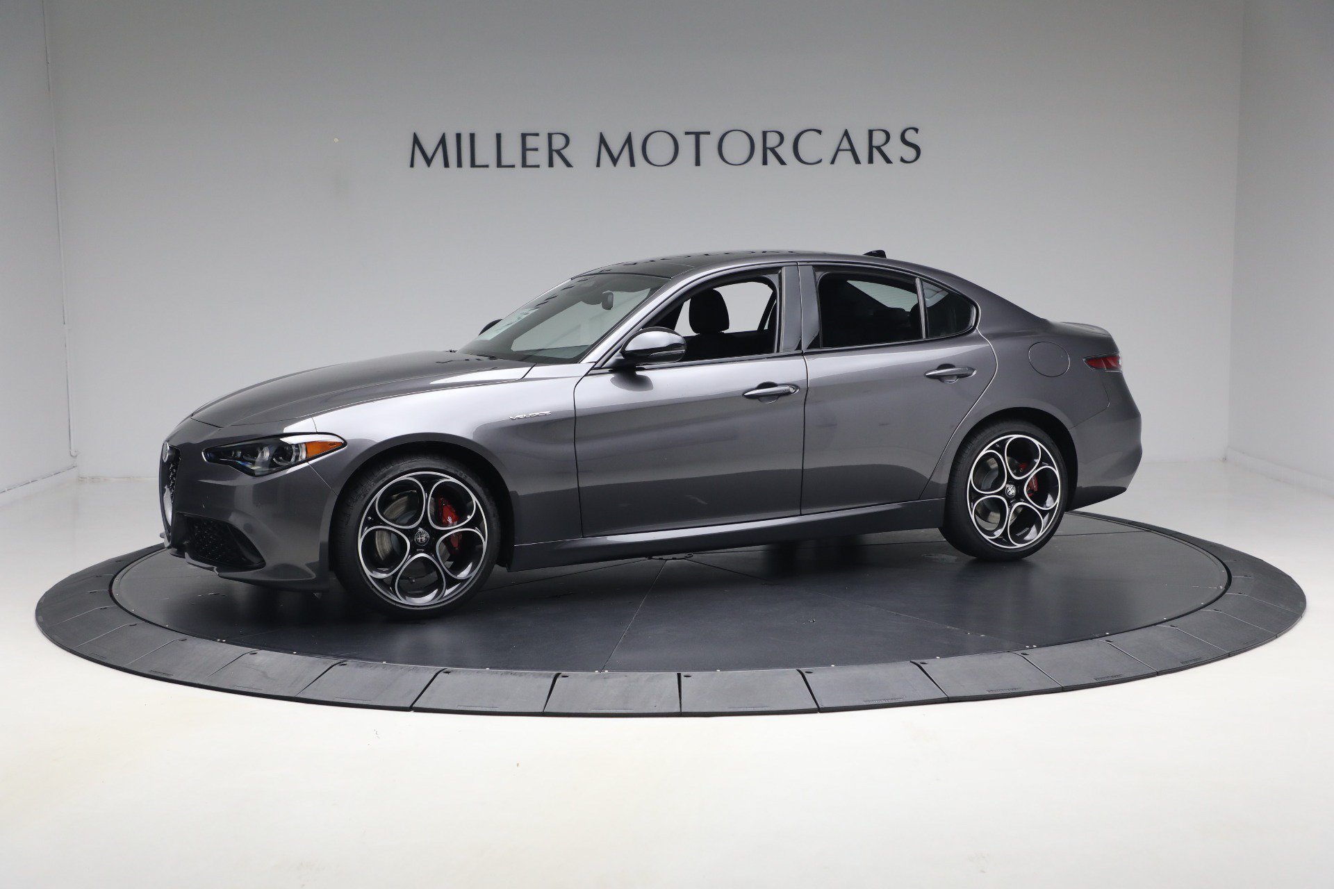 New 2026 Alfa Romeo Giulia AWD image 2