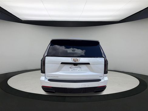 Used 2025 Cadillac Escalade Sport w/ Touring Package AWD/4WD image 7