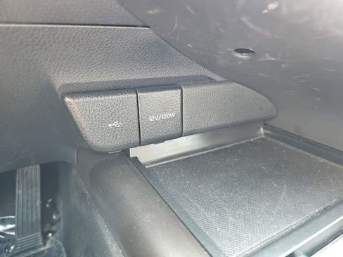 Used 2024 Toyota Camry SE image 44