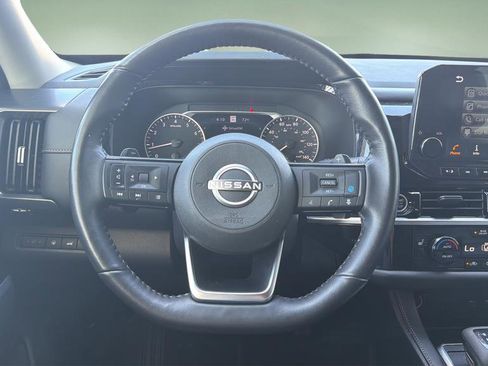 Certified 2024 Nissan Pathfinder SL AWD/4WD image 9