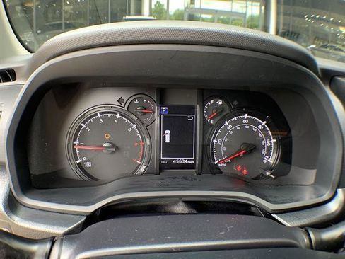 Used 2023 Toyota 4Runner 40th Anniversary SE AWD/4WD image 15
