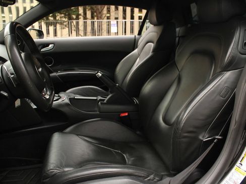 Used 2014 Audi R8 V8 w/ Enhanced Leather Package AWD/4WD image 27