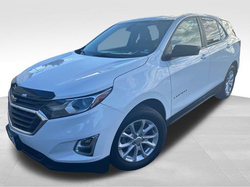 Used 2020 Chevrolet Equinox LS w/ LS Convenience Package FWD image 3