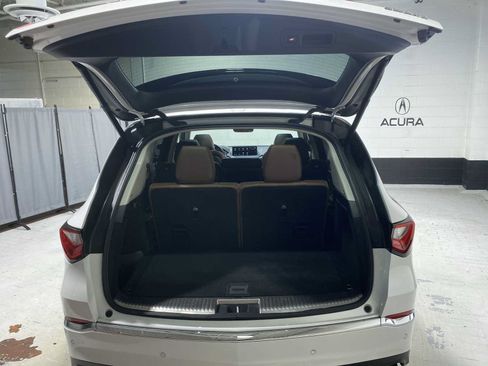 Used 2023 Acura MDX SH-AWD w/ Advance Package image 19